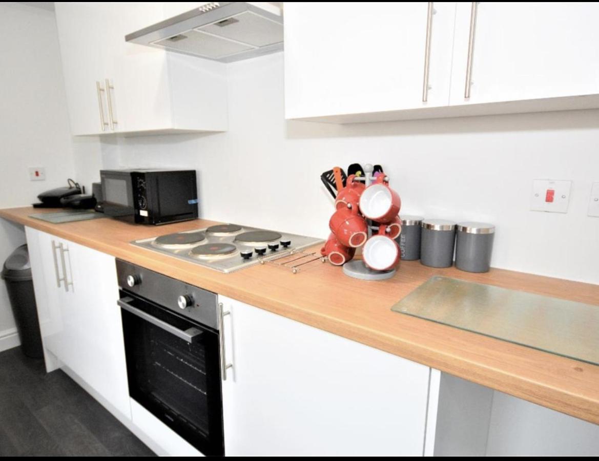 Townhouse @ Birks Street Stoke Hotel Екстериор снимка